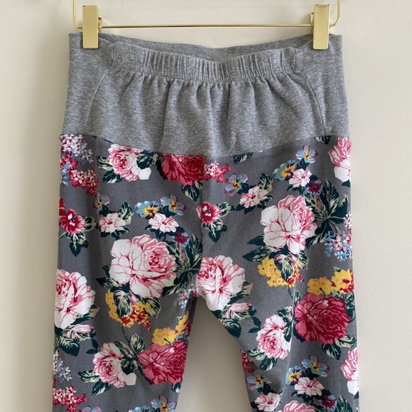 ⭐️HP⭐️ RUIOU Floral Maternity Leggings - Picture 12 of 13